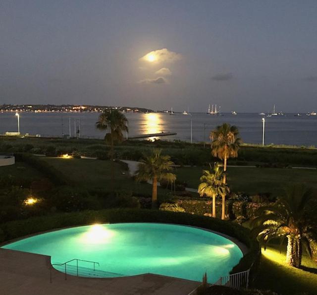 Vue Mer Juan Les Pins アンティーブ エクステリア 写真