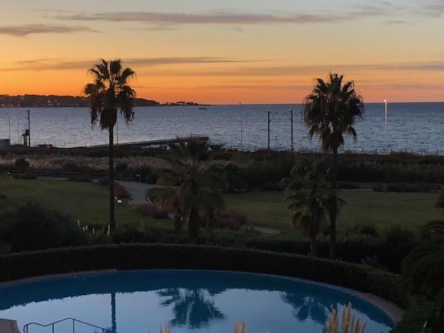 Vue Mer Juan Les Pins アンティーブ エクステリア 写真